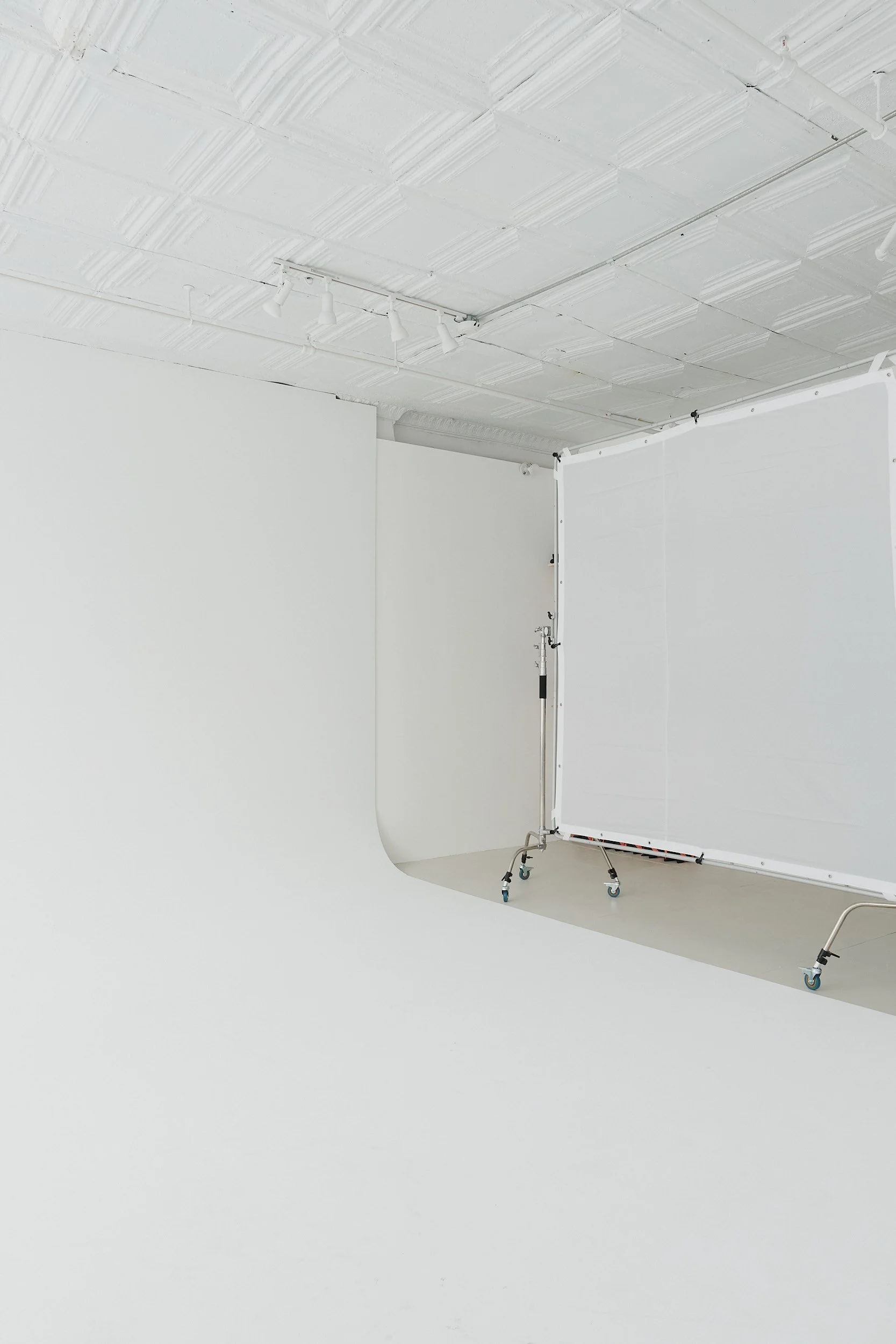 White Loft0842.jpg