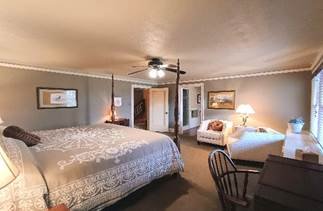 The Klamath Inn Roosevelt Room.jpeg