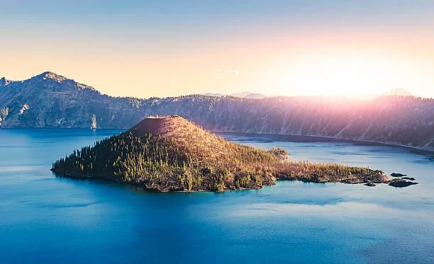 Best sunrise and sunset spots at Crater Lake National Park