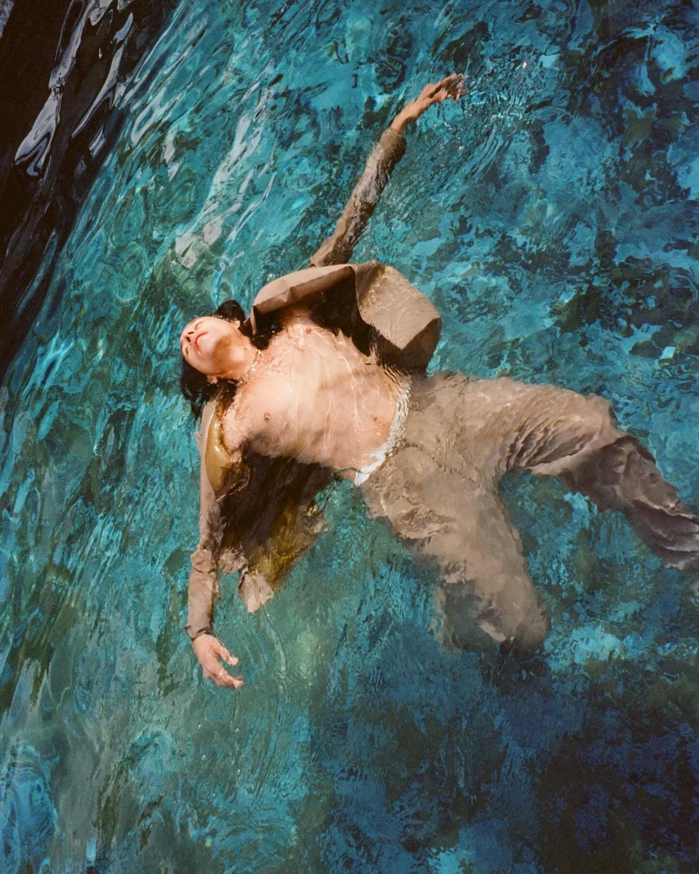 Dude in water 🇲🇽
Styling: @nayelidealba_