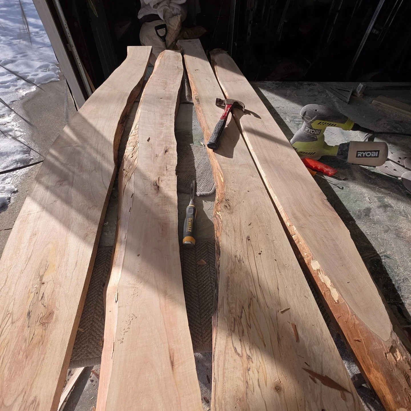 Here are the end tables in progress 🔨🪵

#WoodFusionCreations
#HandcraftedFurniture
#CustomFurniture
#EpoxyTable
#RiverTable
#CoffeeTableDesign
#EndTables
#DominoTable
#Woodworking
#WoodworkerLife
#FurnitureMaker
#WoodAndEpoxy
#ResinArt
#ShopProgres