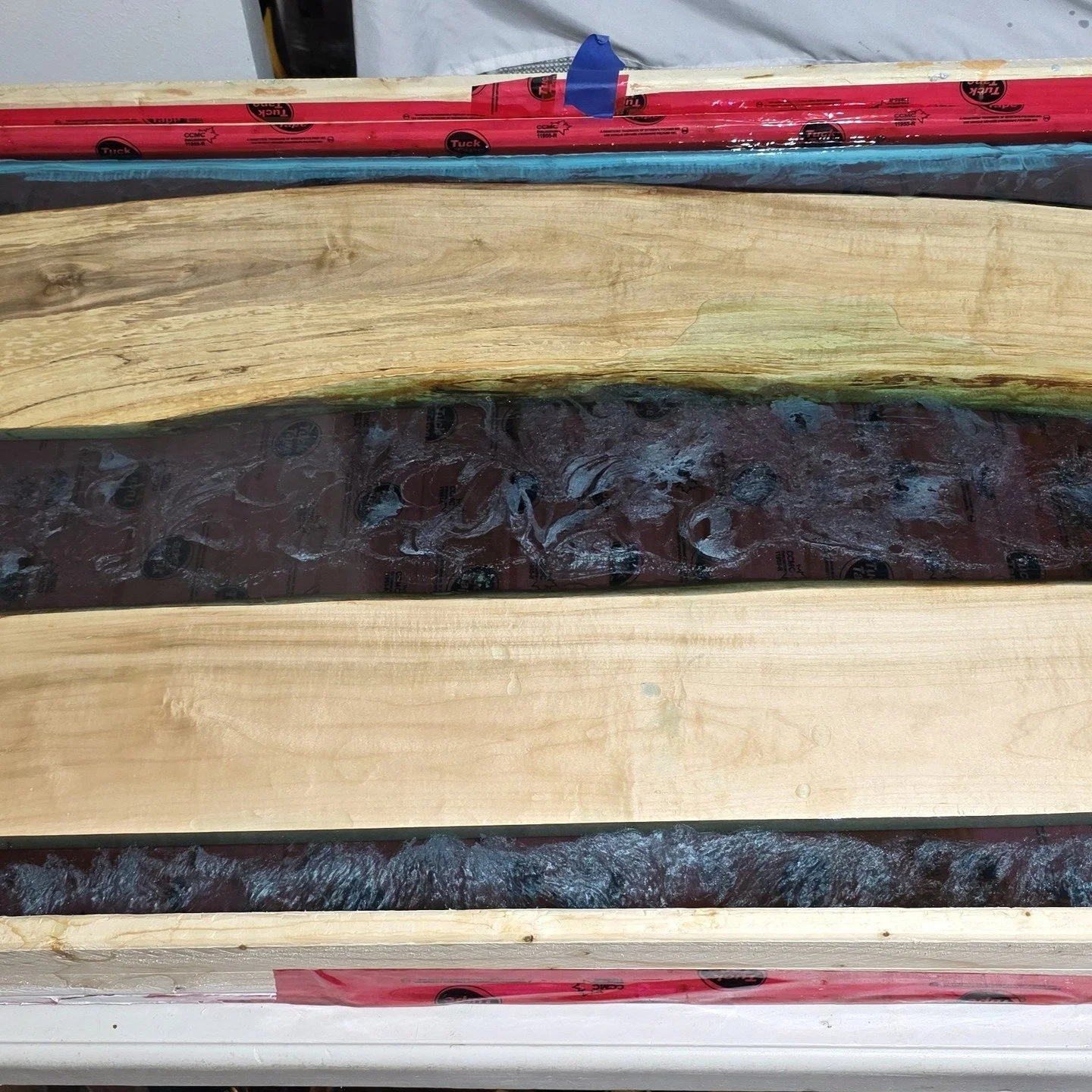 End tables are almost ready 🙌🪵
Deep pour is done and tomorrow they&rsquo;re coming out of the mold 👀🔥
Can&rsquo;t wait to see these come to life once the sanding and finishing begins ✨

👉 https://www.woodfusioncreationsllc.com/

#EndTables #Epox