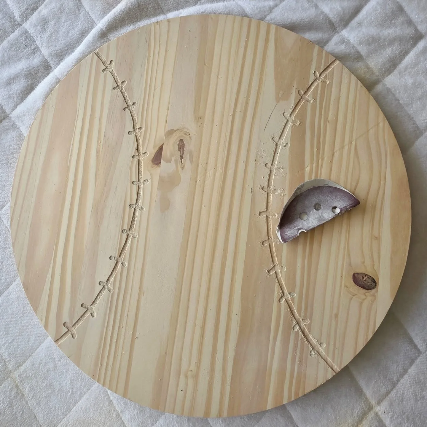 Starting from raw wood&hellip; 👀
This 24&rdquo; round is about to become a custom Cleveland baseball table ⚾🔥

Guardians or Indians theme&mdash;either way, it&rsquo;s gonna be a statement piece.

Want one made for you? DM me

#CustomFurniture #Epox