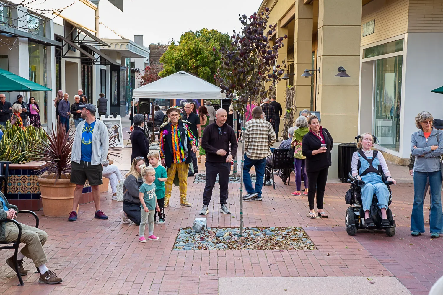 March-Art-Walk-022LR.webp