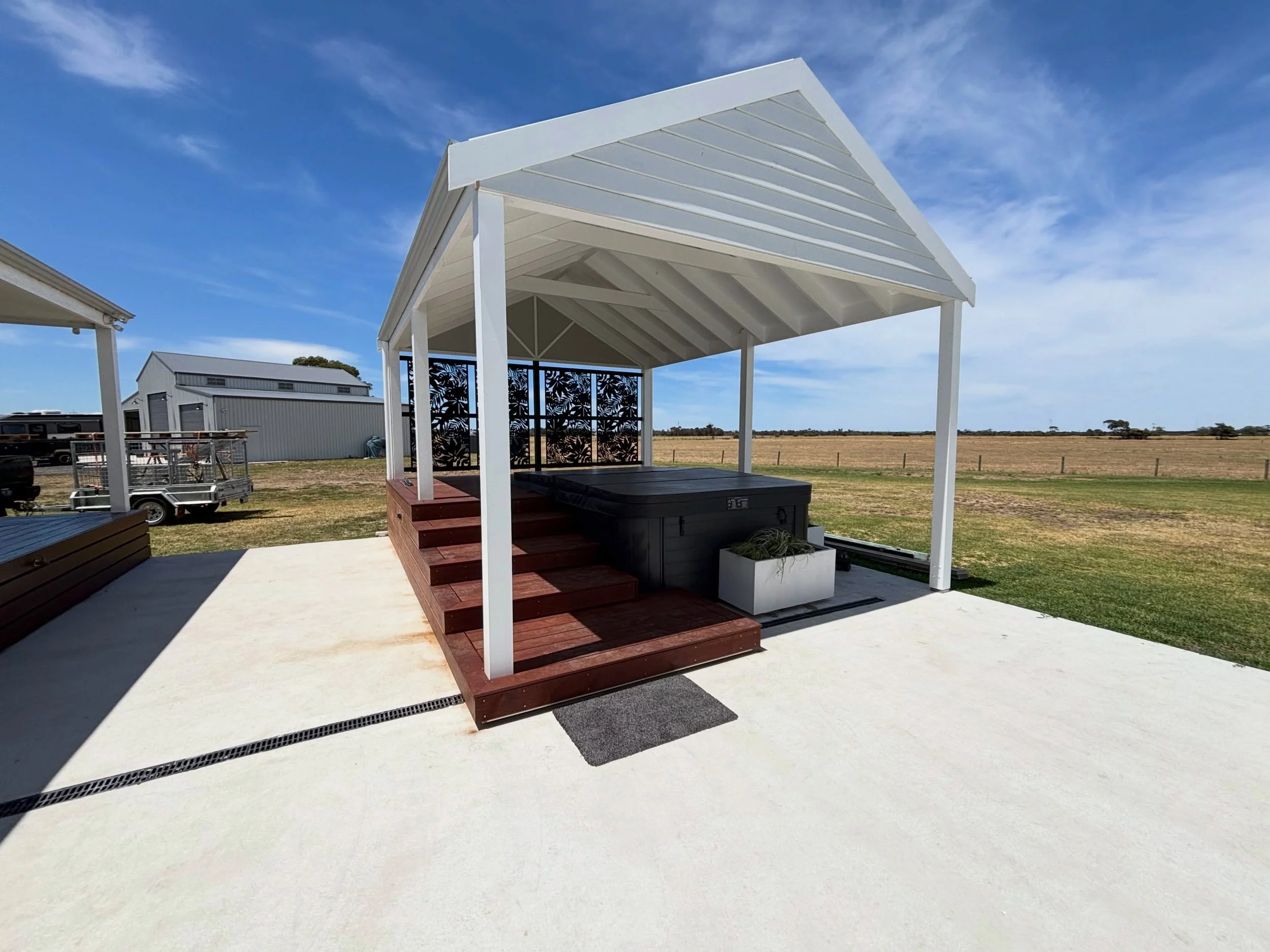 Tooradin project came up amazing 👌🏻#proluxbuilt #carpentryaustralia #spadecking #proudchippy