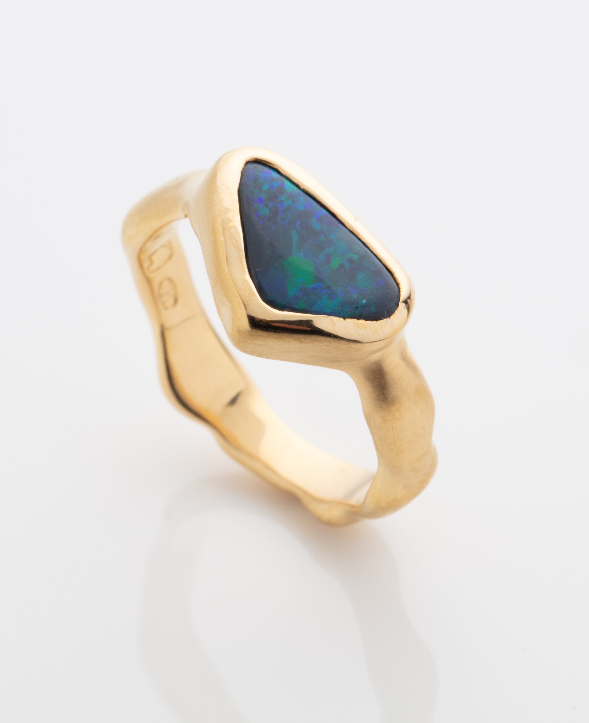 Handmade 18ct Yellow Gold Lightning Ridge Black Opal Ring