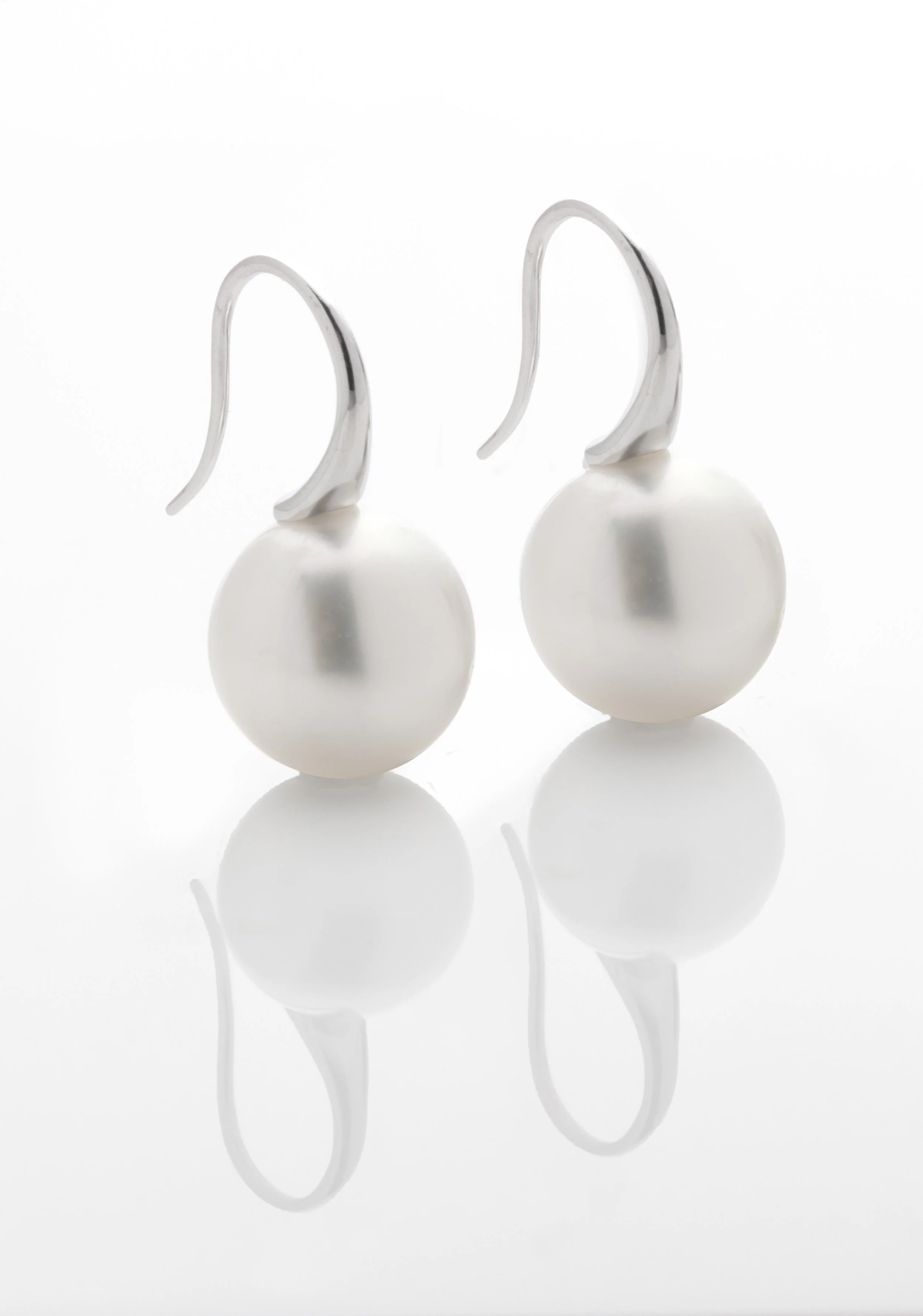 18ct White Gold South Sea Pearl Shepherd Hook earrings