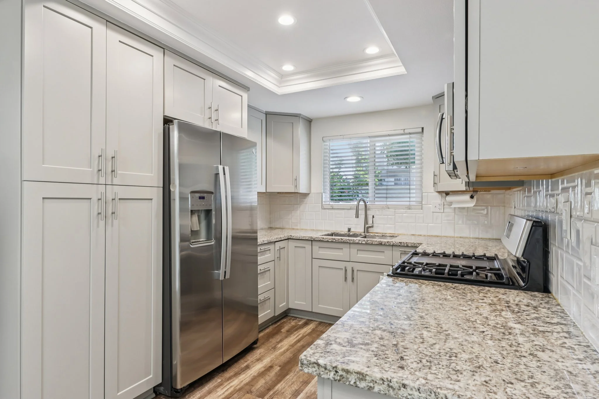 14-web-or-mls-Cayuga Pl-S2509-014.jpg