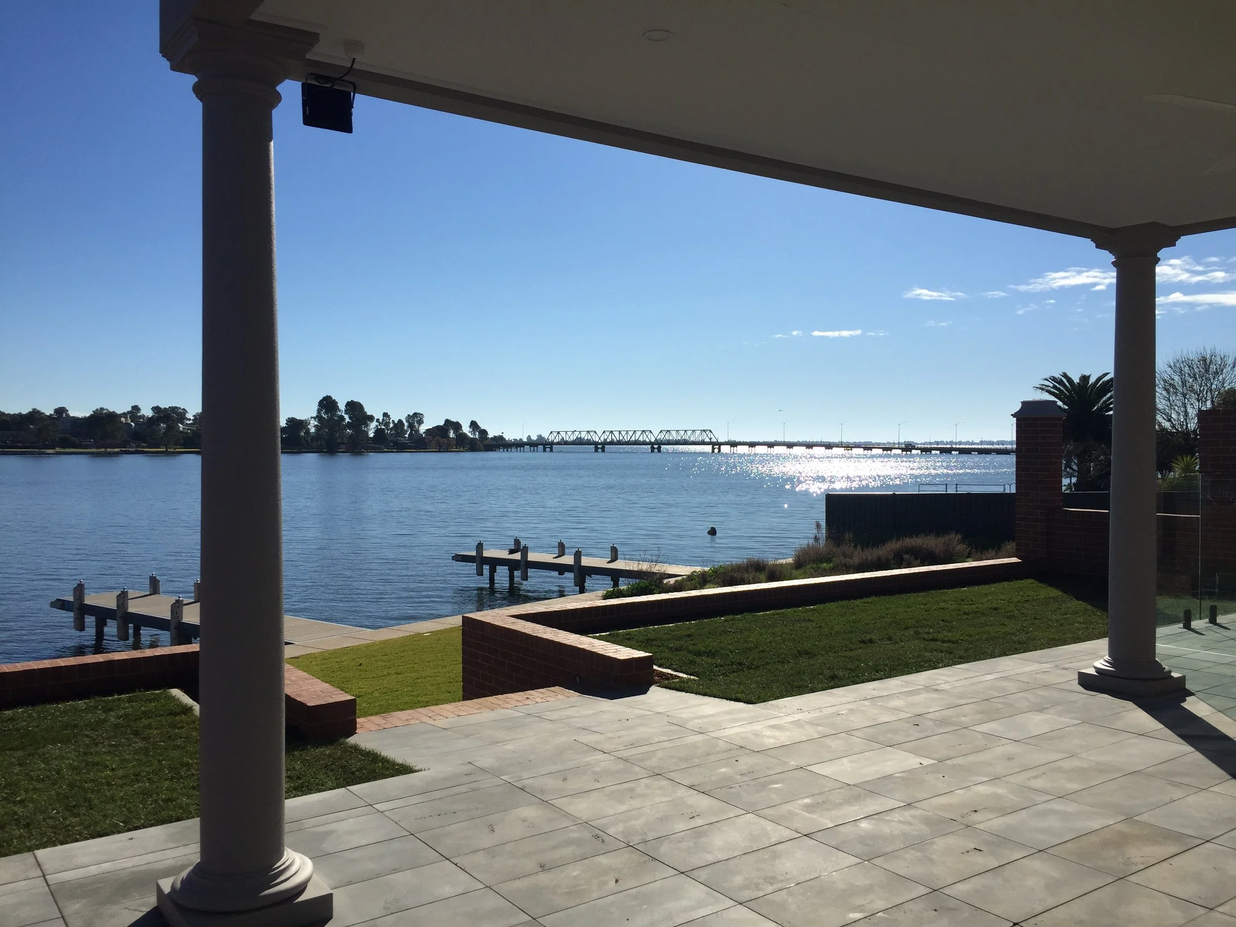 Alfresco Lake Mulwala
