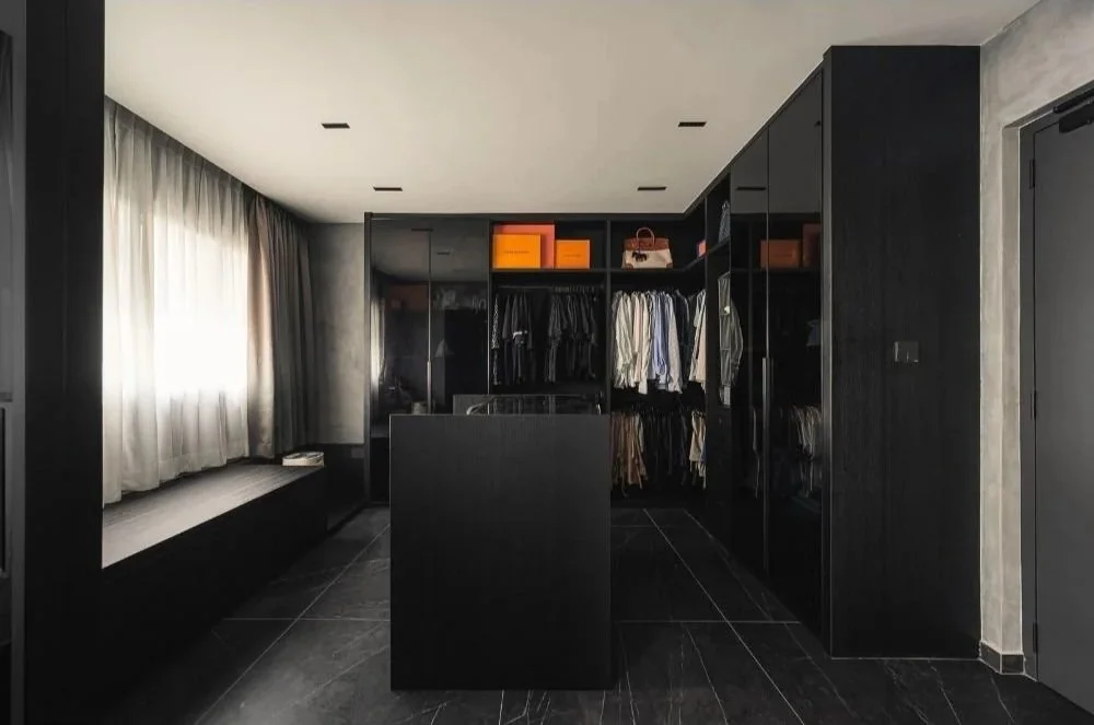 Forme3-hdbsg-sghdb-walkin-wardrobe-moody-concept-interiorsg-renosg-homesg
