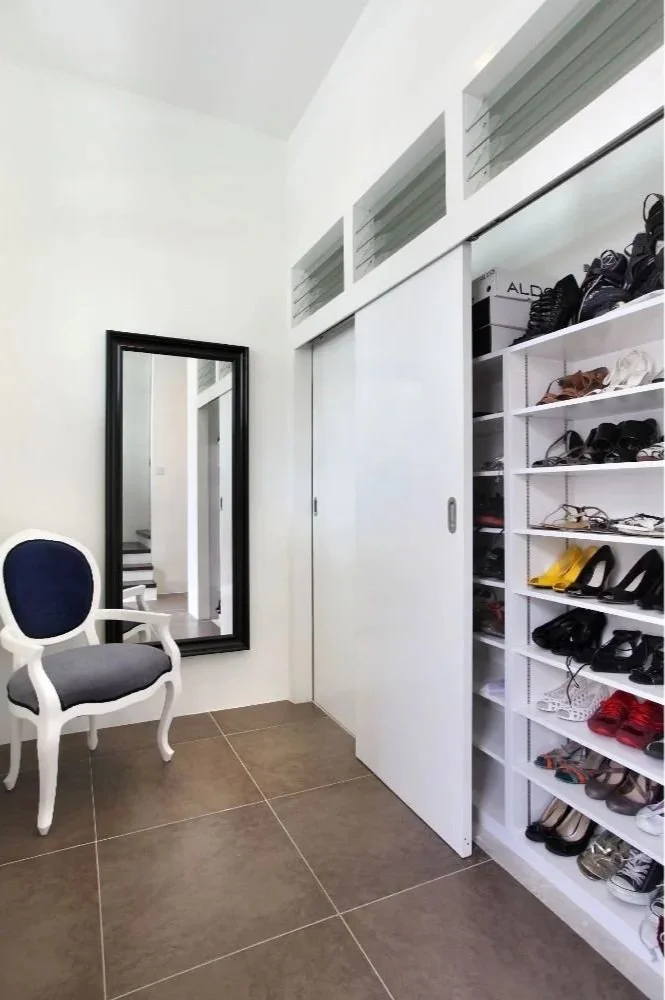 Forme3-shophouses-joochiat-shoecabinetideas