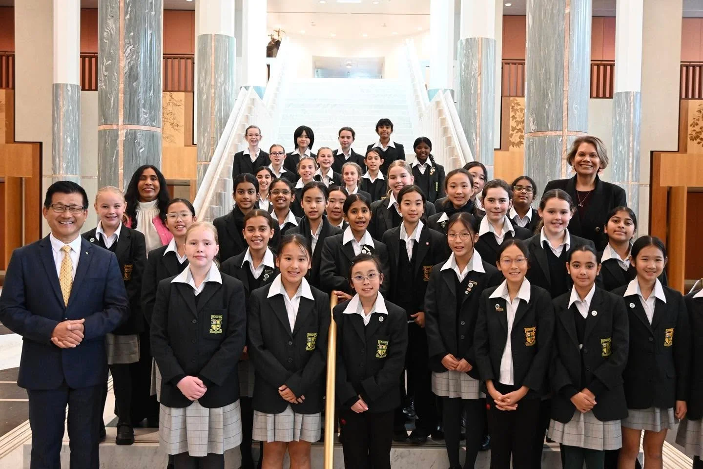 @penrhoscollege visiting Parliament House all the way from Perth, WA!

@samlimmp, @zanetamascarenhasmp, and I think there may be some future politics in this bunch!