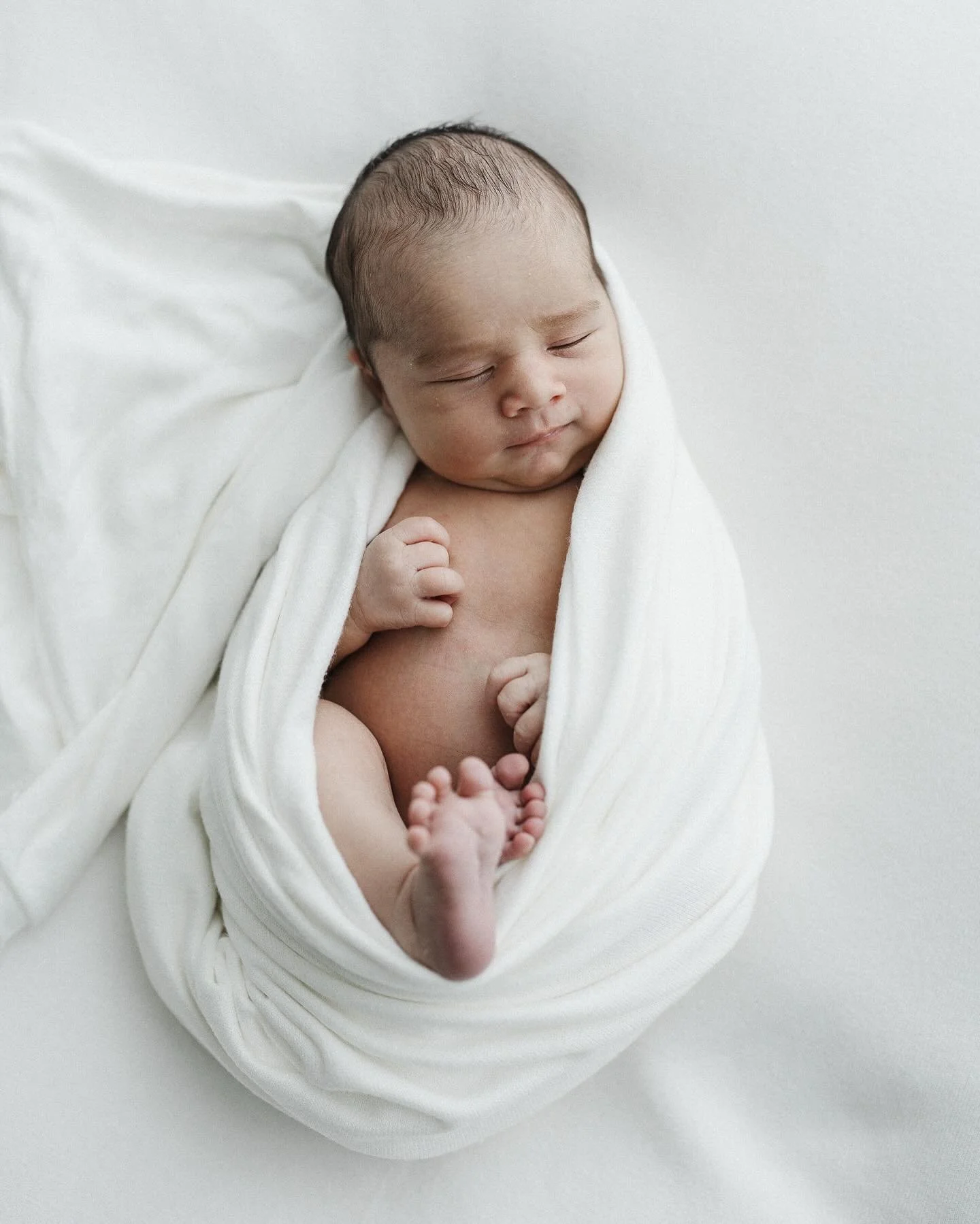 This little charmer melted my heart ✨🤍
There&rsquo;s nothing quite like preserving these fleeting moments. If you&rsquo;re expecting and want to remember this time forever, get in touch 🤍 
I&rsquo;d love to capture it for you.

#melbournephotograph