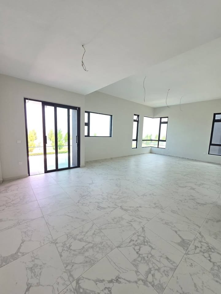 master bedroom.jpg