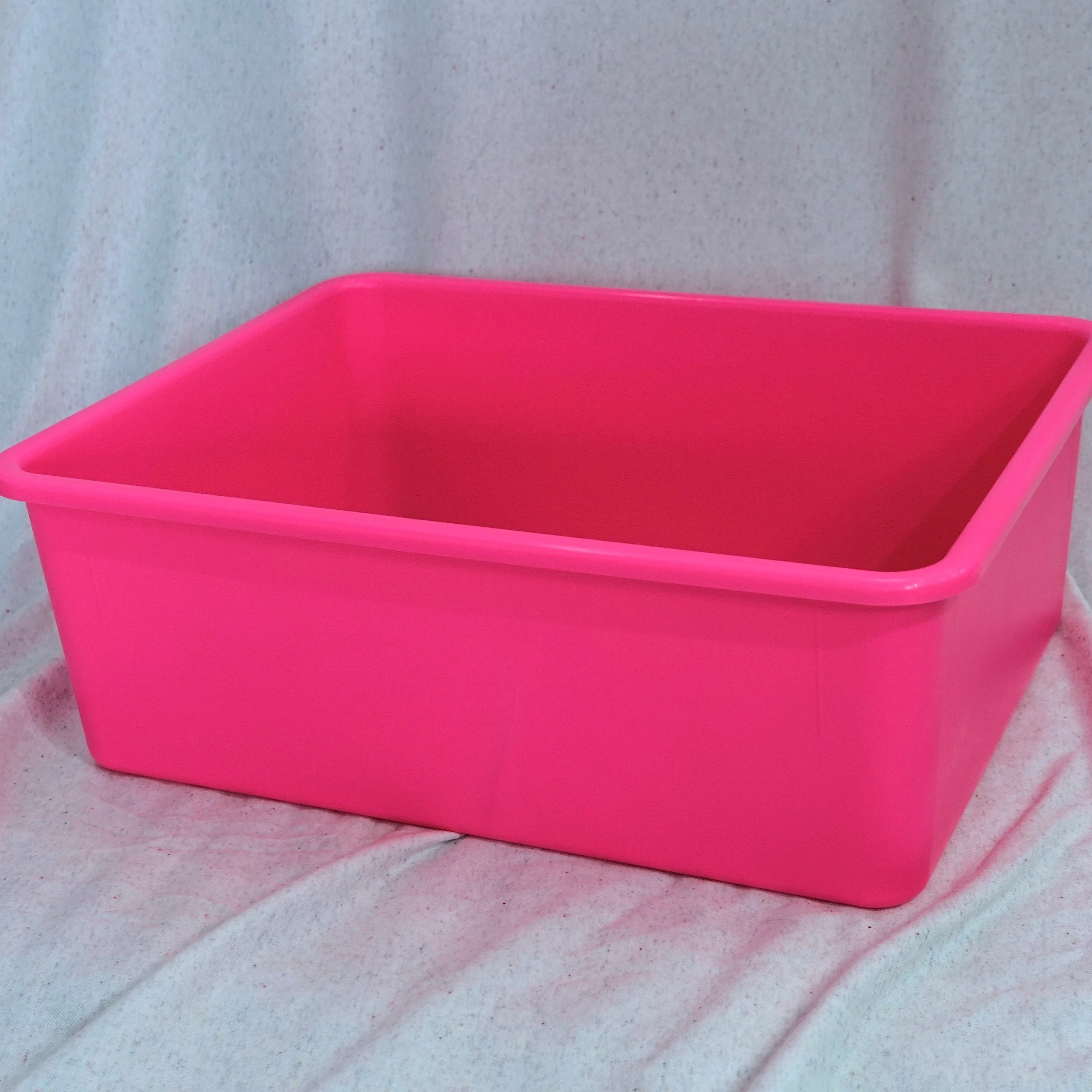 Tub - Hot Pink.JPG