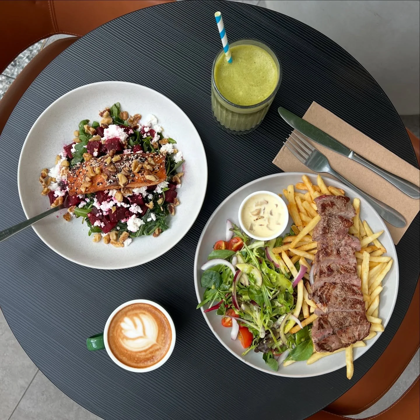 Catching up with a friend over lunch or have a business meeting? We&rsquo;ve got you covered!

#10poundssydney #pyrmontlocals