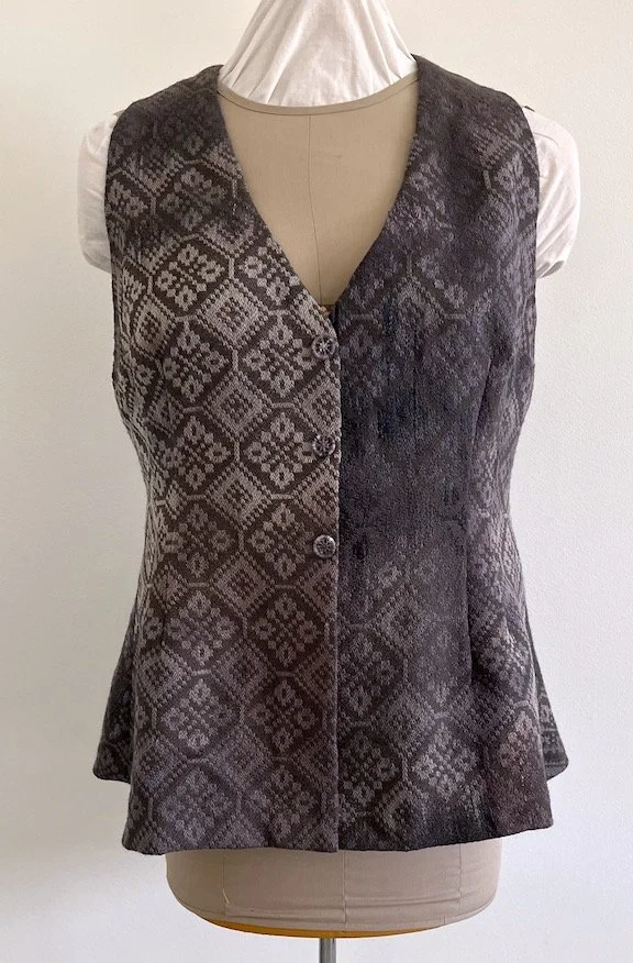 Linda-vest-2023.jpg