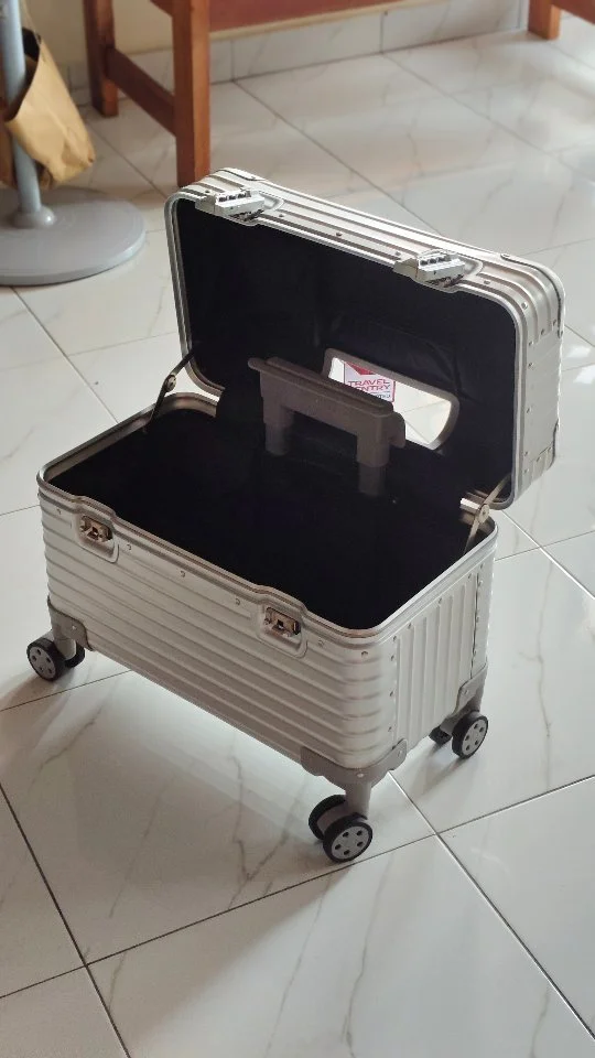 Photograper Suitcase 18 Inch
#koperfotografer #koperaluminium #aluminiumsuitcasebali #balisuitcase