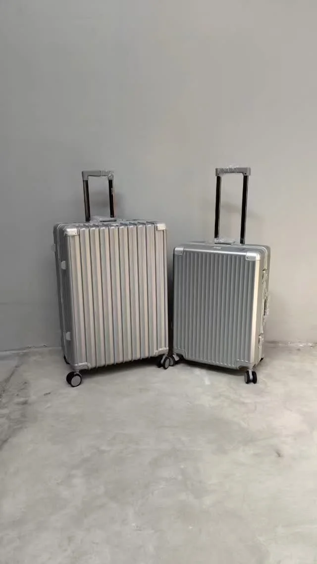 28&24 inchi suitcase