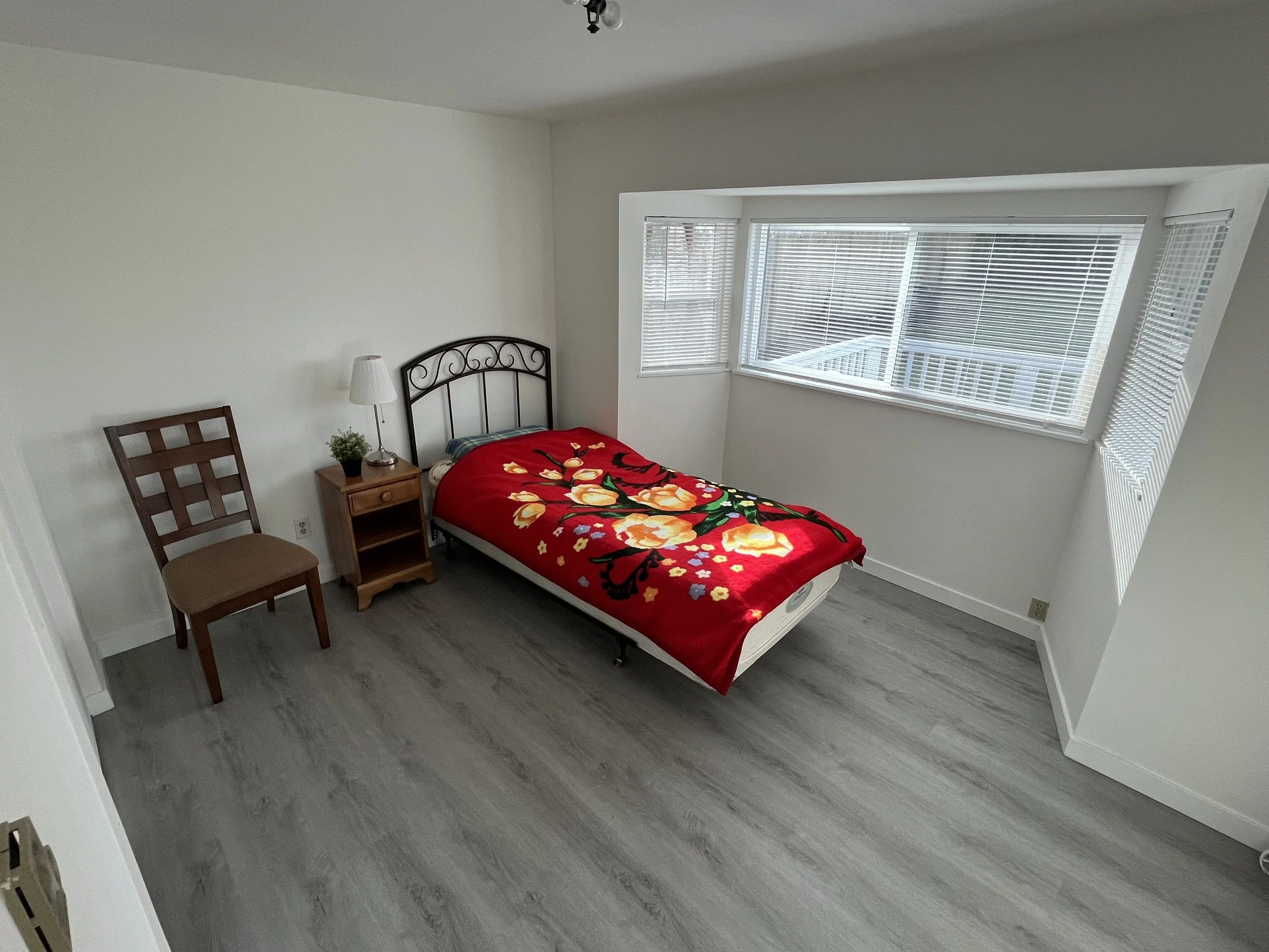 Move In Ready Large Private Room