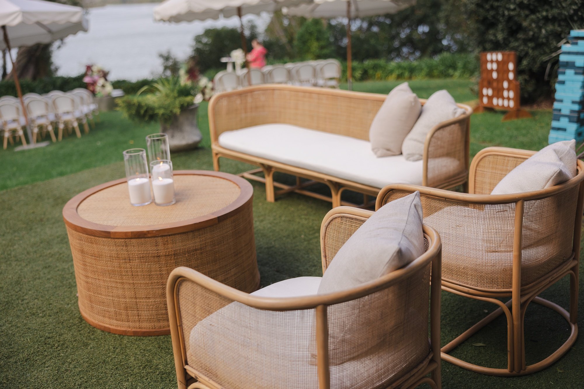 orakei-bay-waterside-bar-outdoor-sofas.jpg