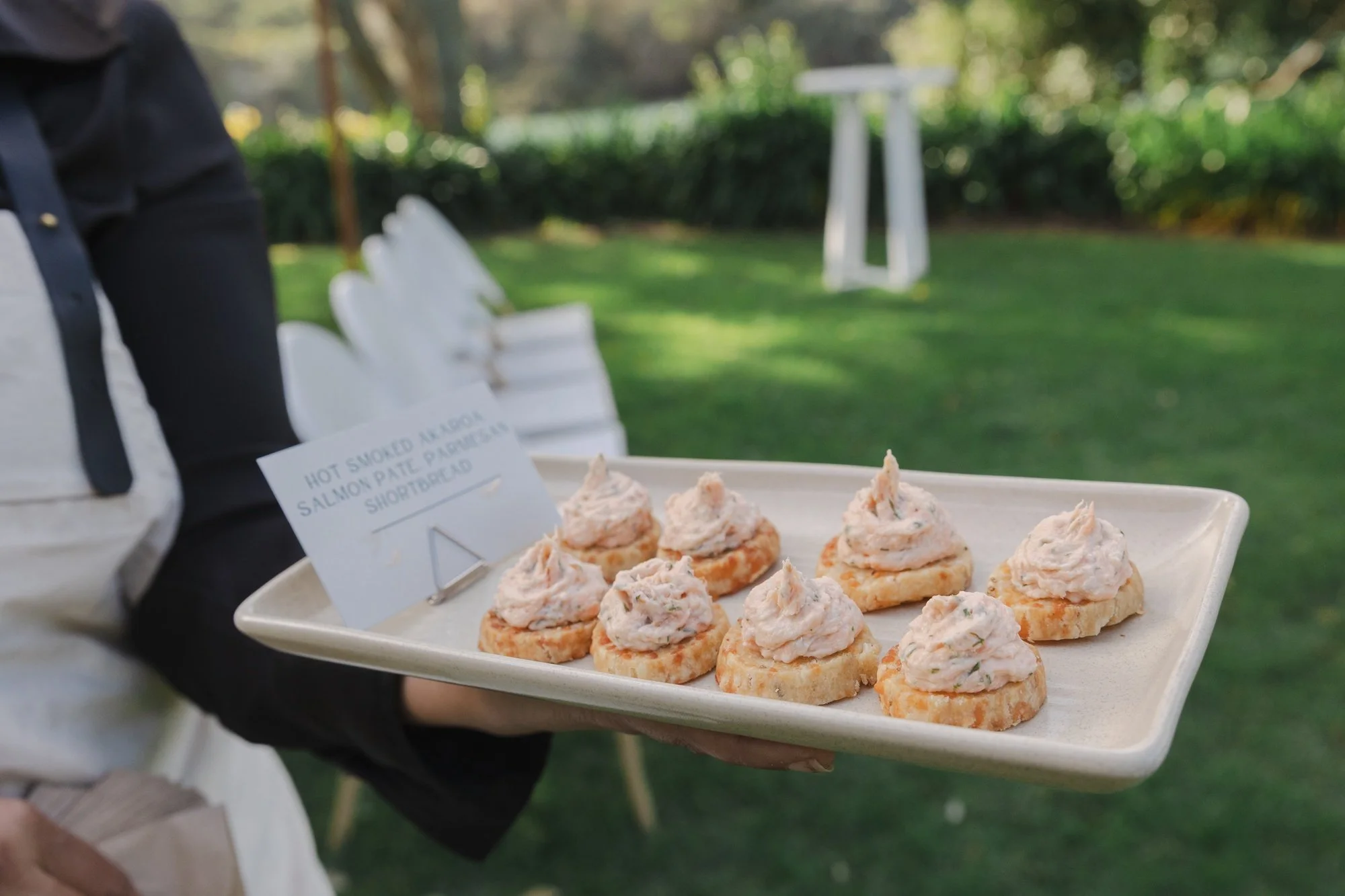 orakei-bay-waterside-garden-canapes.jpg