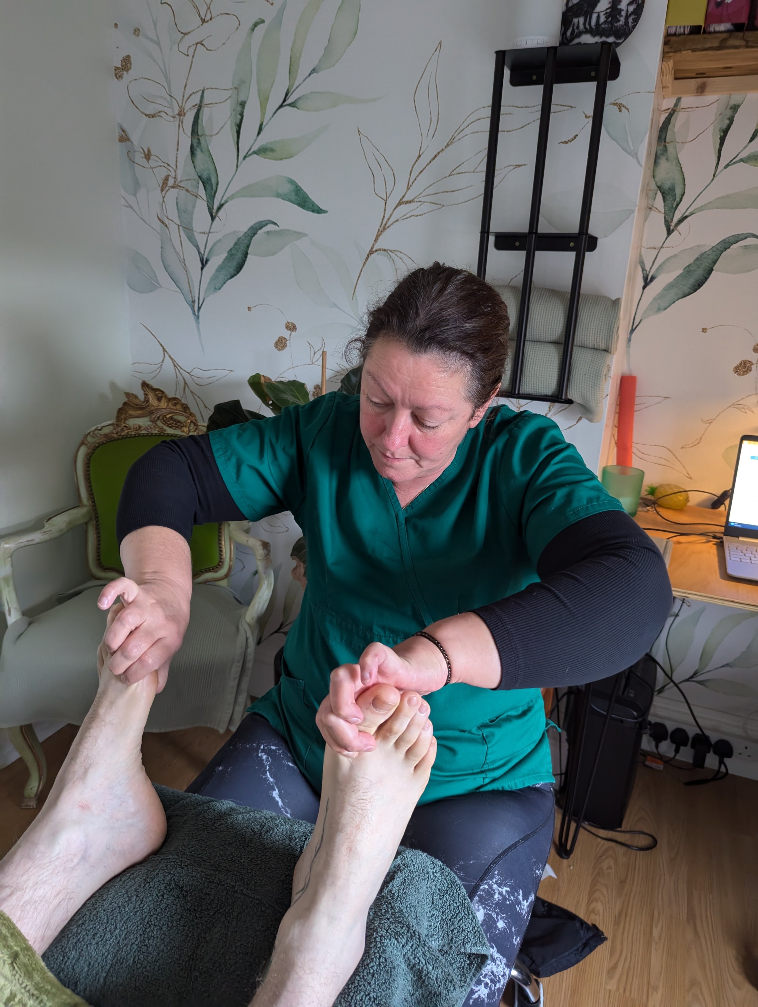 Clinical Nepip Reflexology (60 min's)