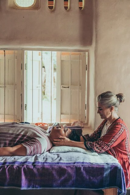 Newton front ears sml.jpeg