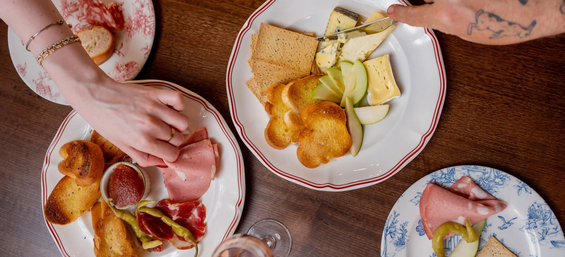 Laneway Social Website background (4).jpg