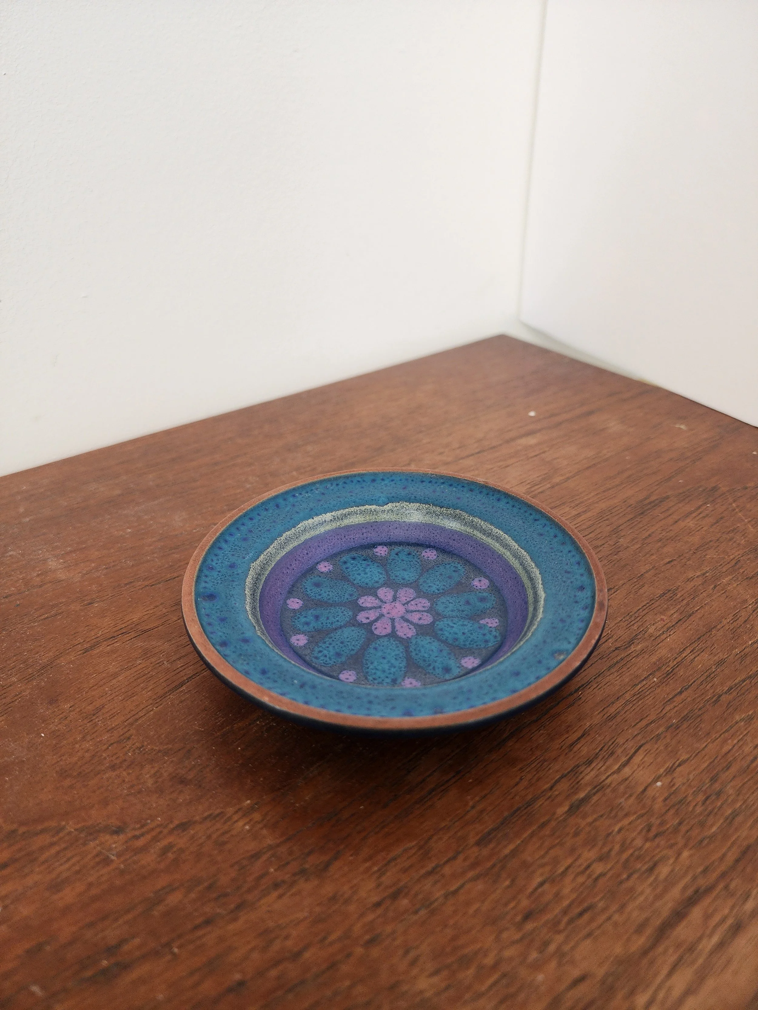 Vintage Midwinter Pottery dish with blue and purple geometric pattern.