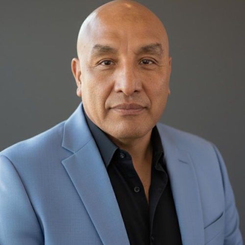 Hugo Alarcon, senior psychologist in Melbourne integrating positive psychology and evidence-based therapy to promote wellbeing and resilience.