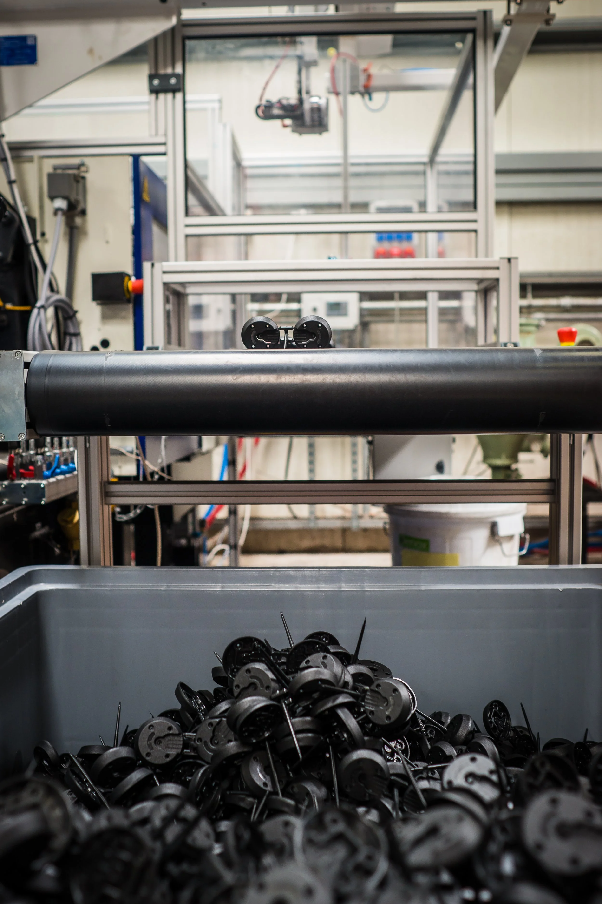 jcm-injection-moulded-plastic-parts-pile-detail