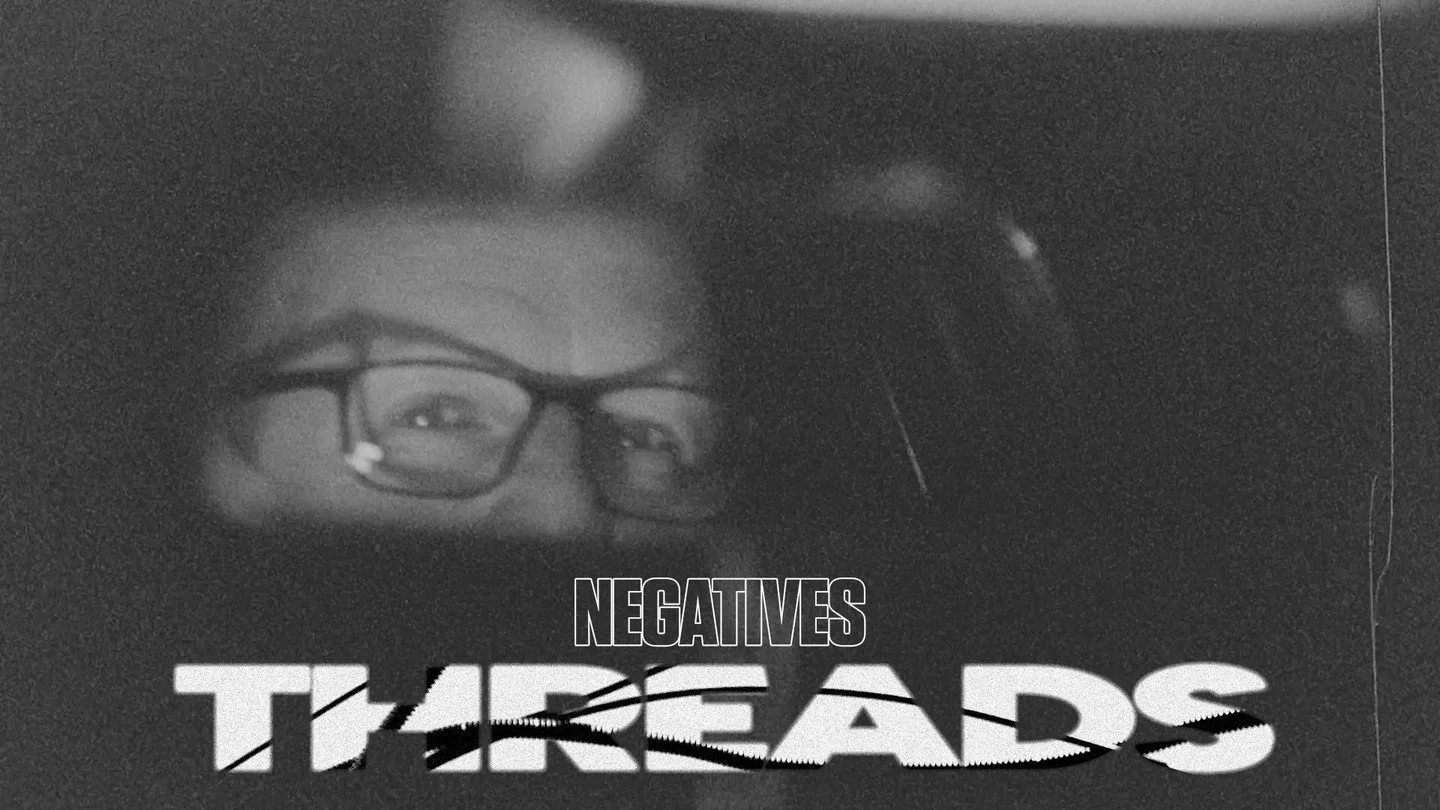THREADS - OUT NOW - LINK IN BIO

Director - @dylannicholson1997 
DOP - @james_sudder 
Art Director - @elormerodart 
Producer, Editor - @adamjosephreed 
Artist - @negativesofficial 

#negativesthreads #metalmusic #musicvideo #metalhead #heavymetal #mu