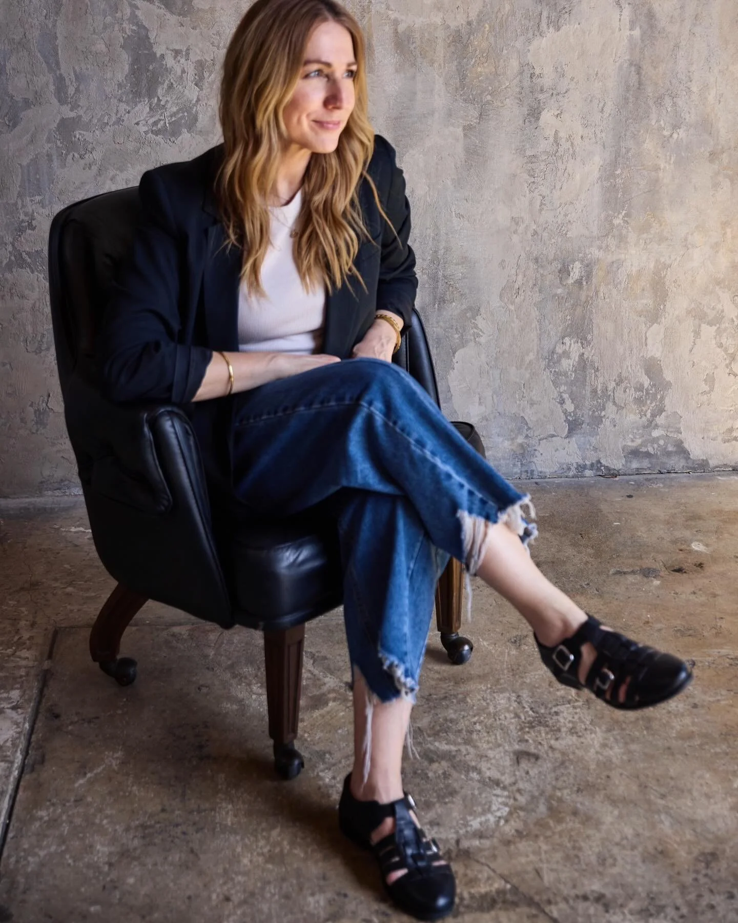 It&rsquo;s always hard to find cool shoes I can shoot in. Loving these new ones from @mizmooz #Mizmooz #springstyle 📸@Allegra fine