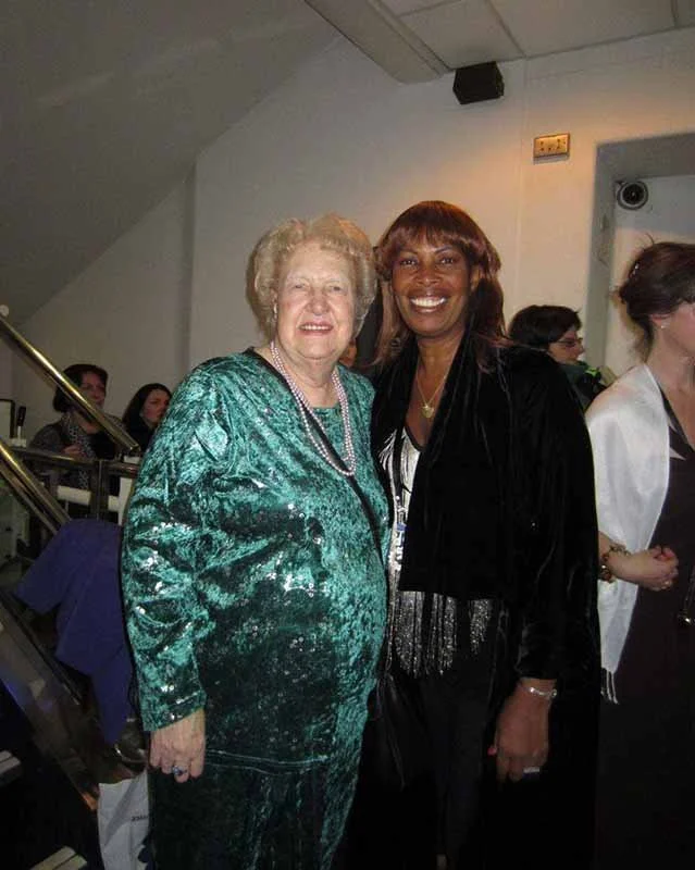 Lorna With Dolores Cannon 800 (1).jpg