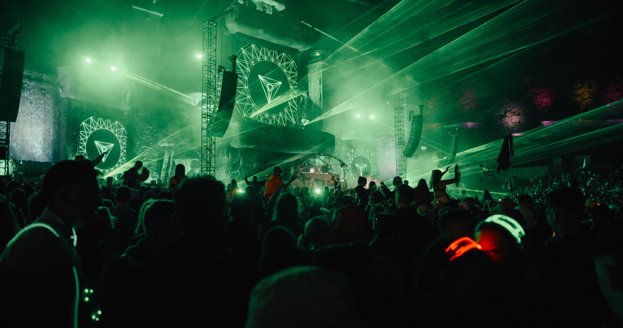 My nu leng stage_.jpg