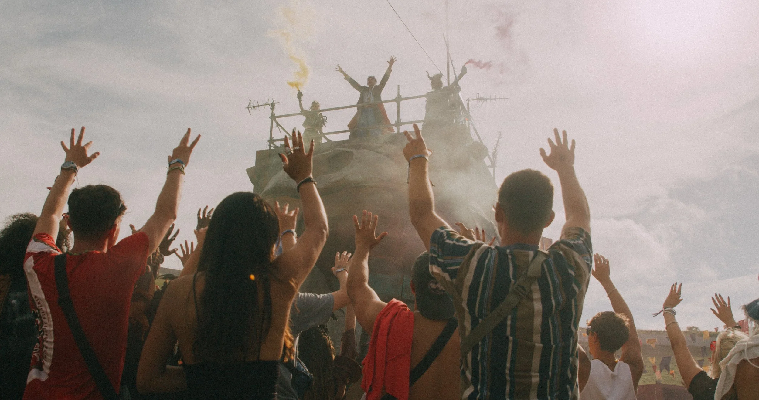 Praying crowd.jpg