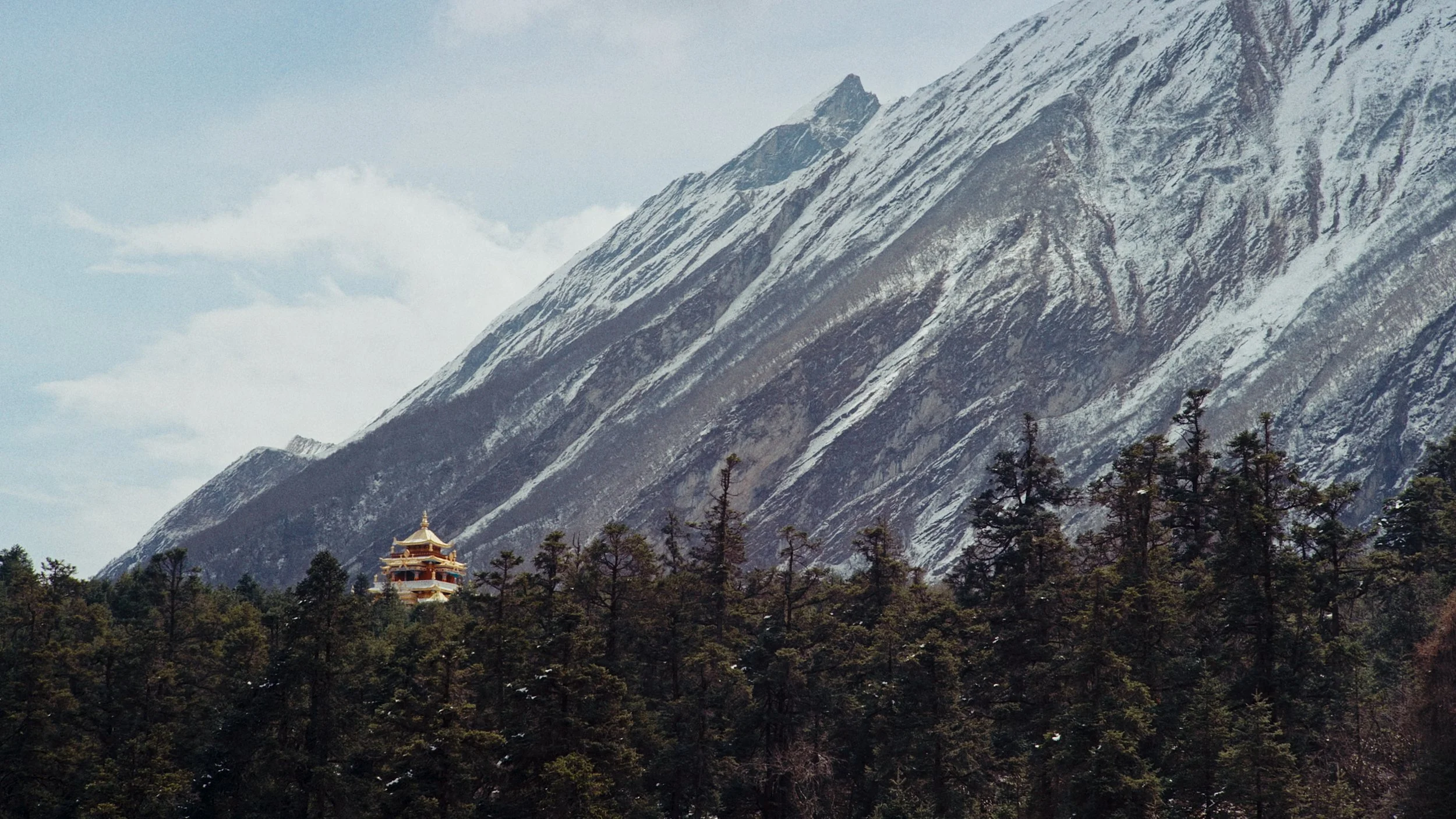 NEPAL_MOUNTAINS OF THE MIND_SOUND & COLOUR GRADE V3.00_10_03_10.Still008.jpg