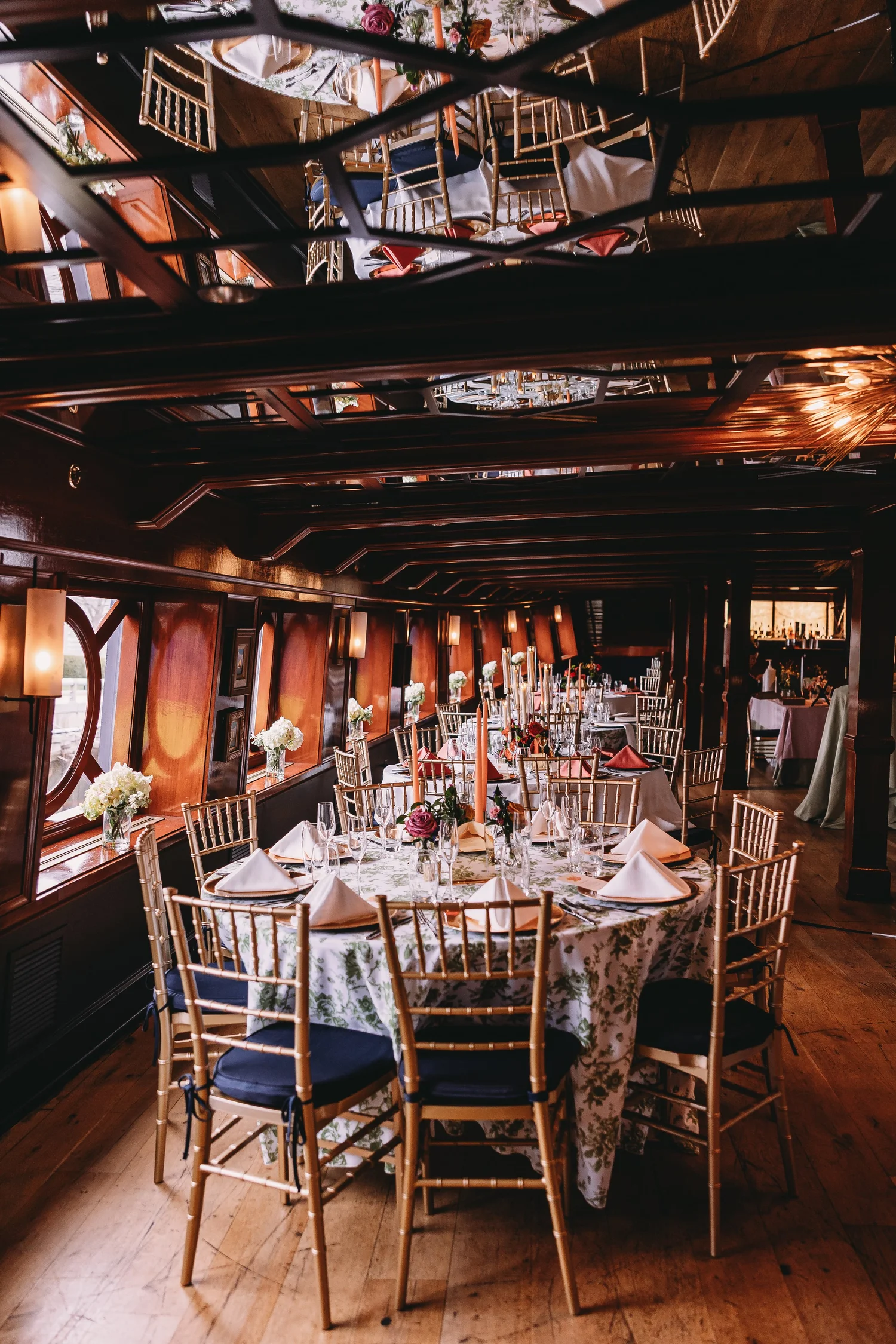 Wedding reception experience aboard Moshulu