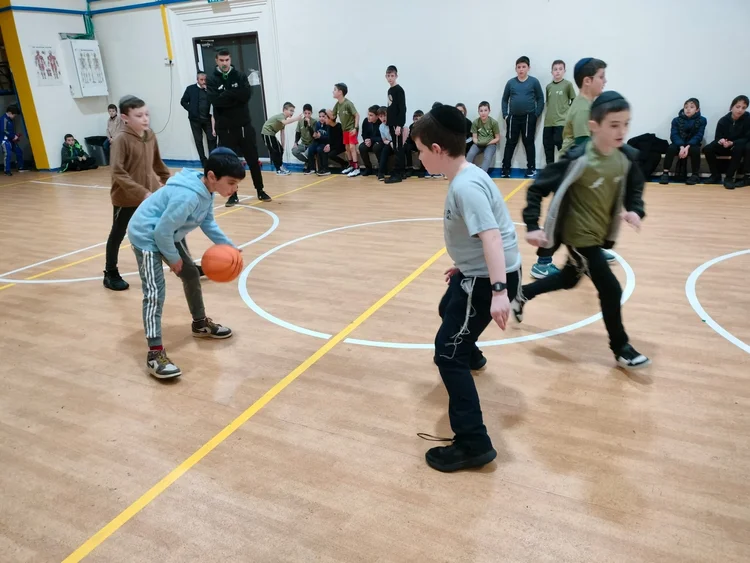 חוויה קהילתית של YBA