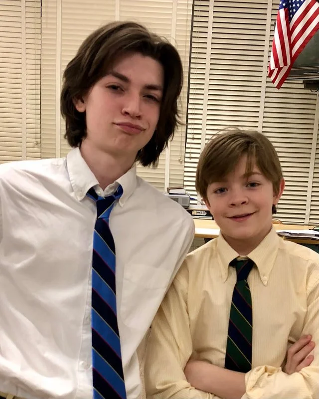 The Goldfinch: Nicky and Oakes Fegley