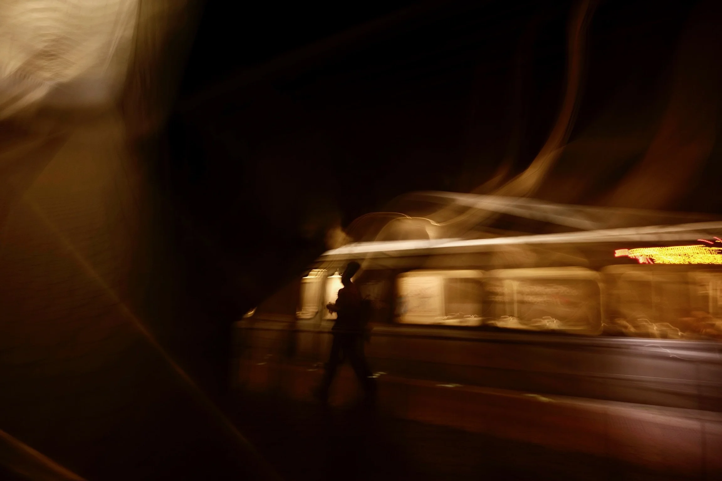 Red Line Train Entering the Tunnel at Van Ness, 26/07/2025