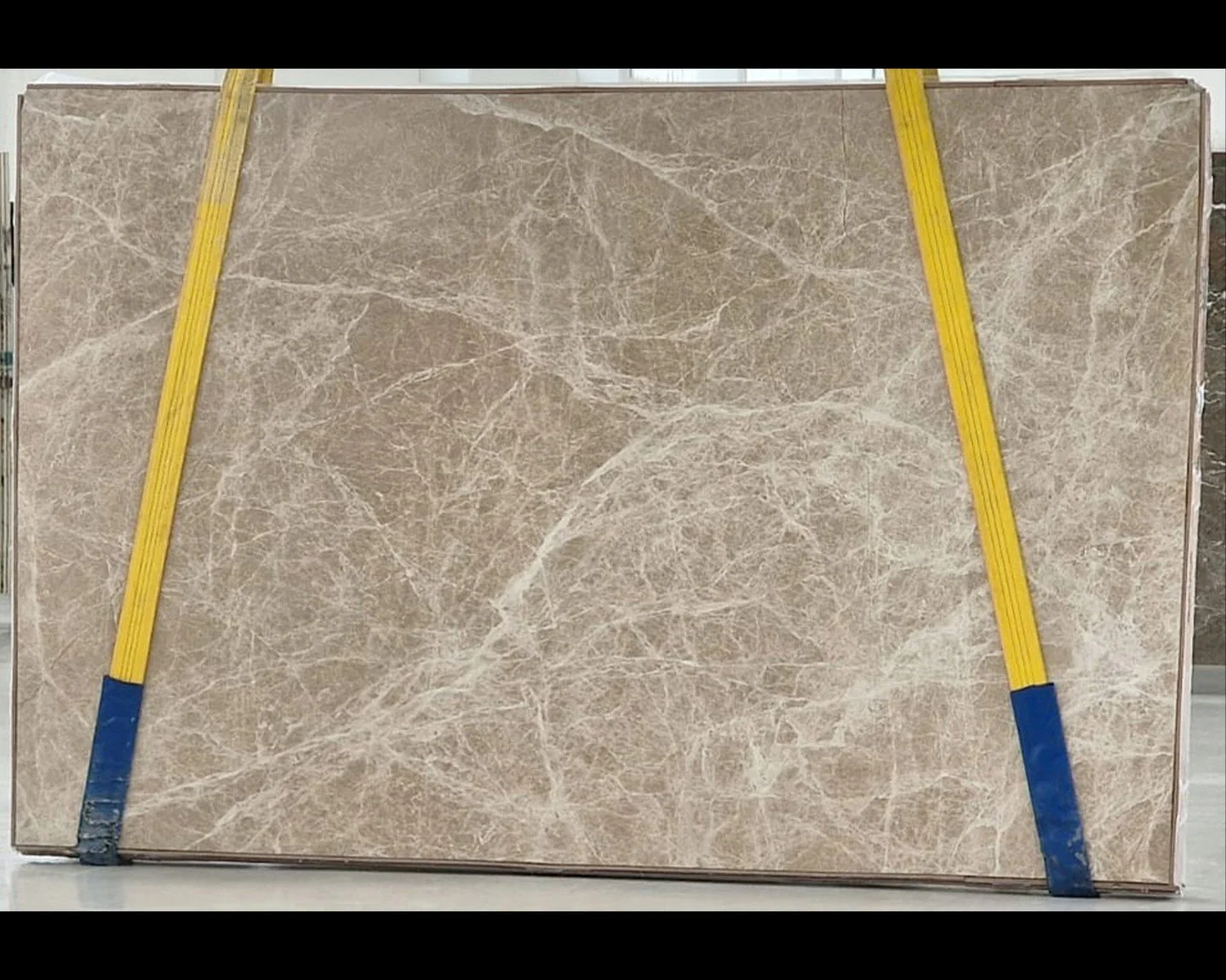 Soft beige, subtle veining, and refined warmth — Emperador Light from Turkey is elegance in its most effortless form. 🤍✨
Perfect for floors, feature walls, and statement spaces that call for understated luxury.
Would you pair it with warm br