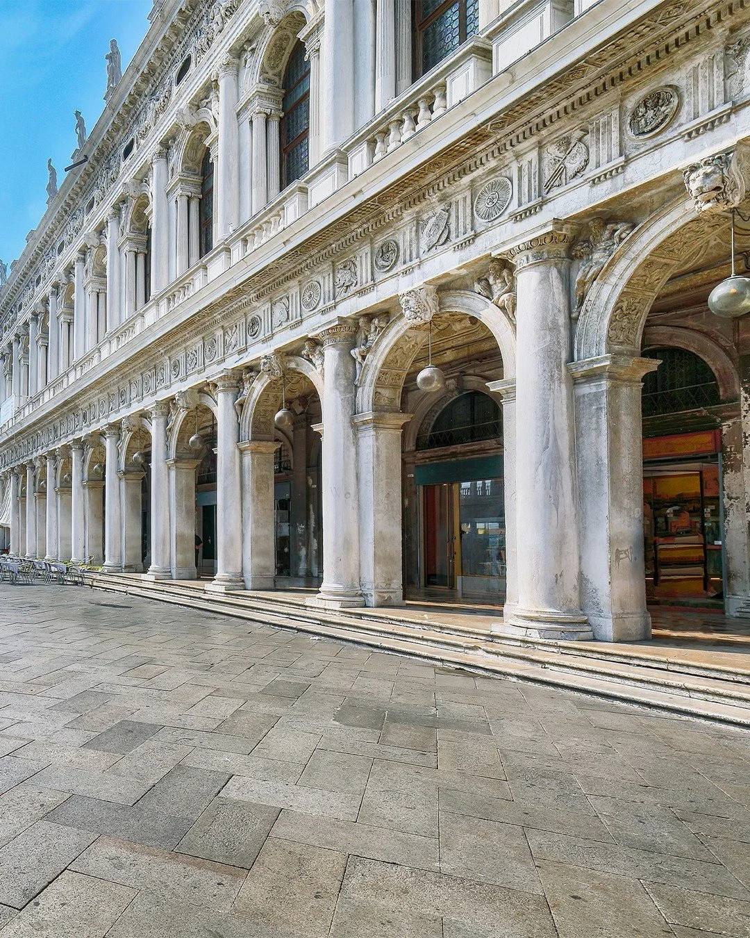 Venice | Biblioteca Nazionale Marciana
At the edge of San Marco Square stands one of Venice&rsquo;s greatest architectural treasures&mdash;a fa&ccedil;ade alive with carved stone. Fluted columns, sculpted friezes, graceful arches, and ornate detailin