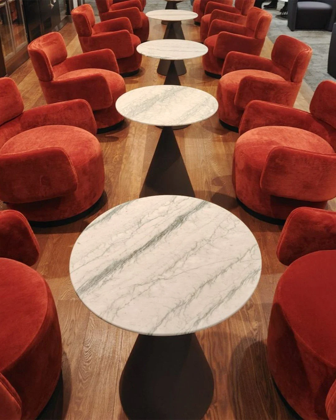 For the British Airways lounge at Milan Linate Airport, London-based studio Workform selected the Boris Low armchair by @somaschinidesign to anchor the seating experience. The design balances presence and refinement, with a sculptural form that feels