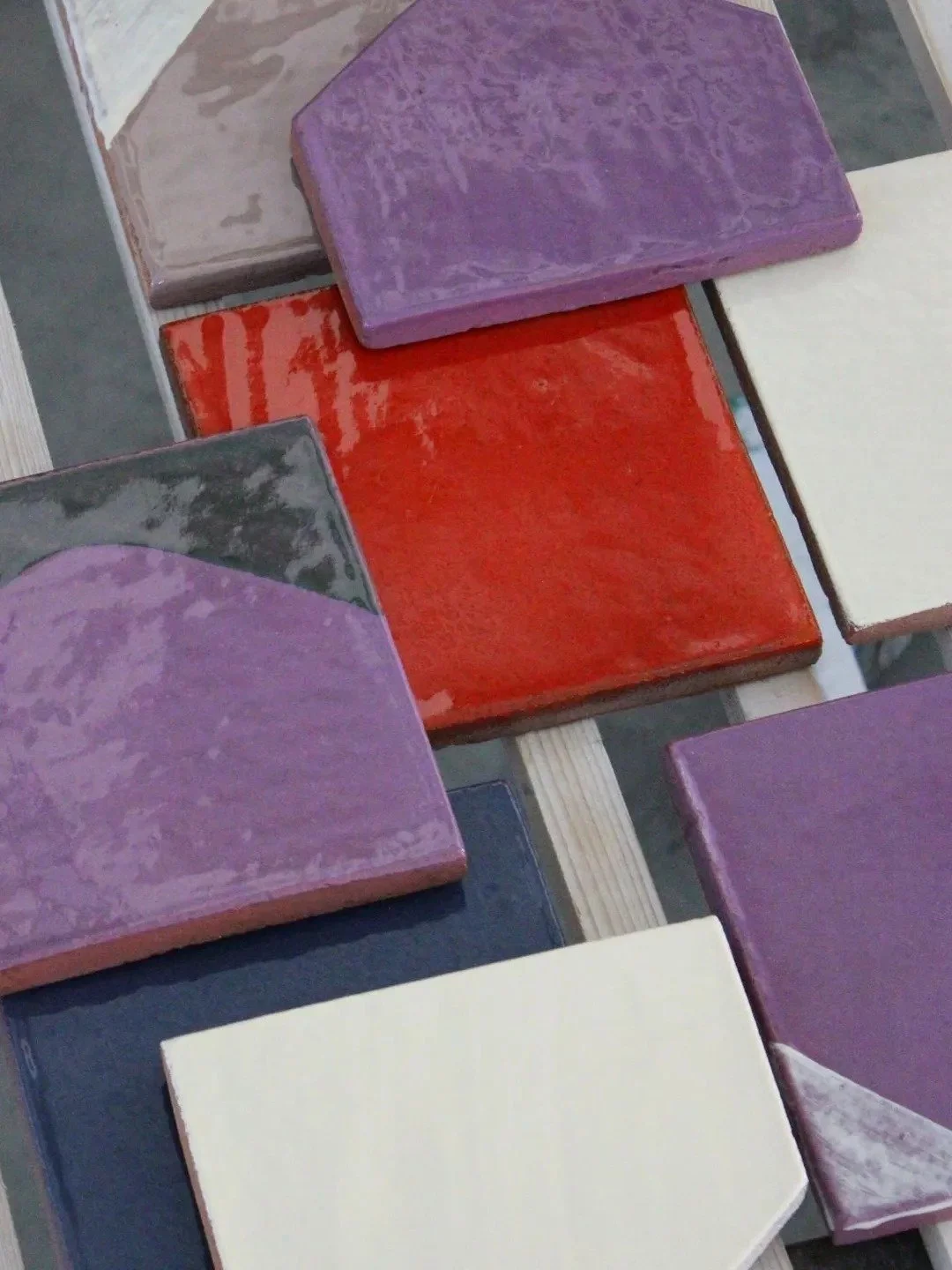 BALERA by @950.ninefifty. A new project by @studiotamat and @ari.de.luca

Blending the color world of Arianna De Luca with the hand crafted ceramics crafted by Ninefifty. 

Photo @liviogiudici