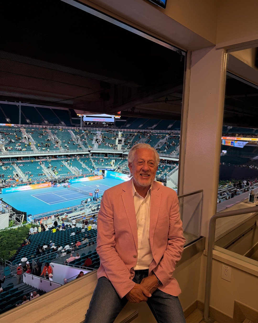 When the stone can wait, it waits. Taking in the Miami Open 2026 from a good seat &mdash; because la dolce vita isn't just a saying, it's a practice.
Good tennis helps too.
