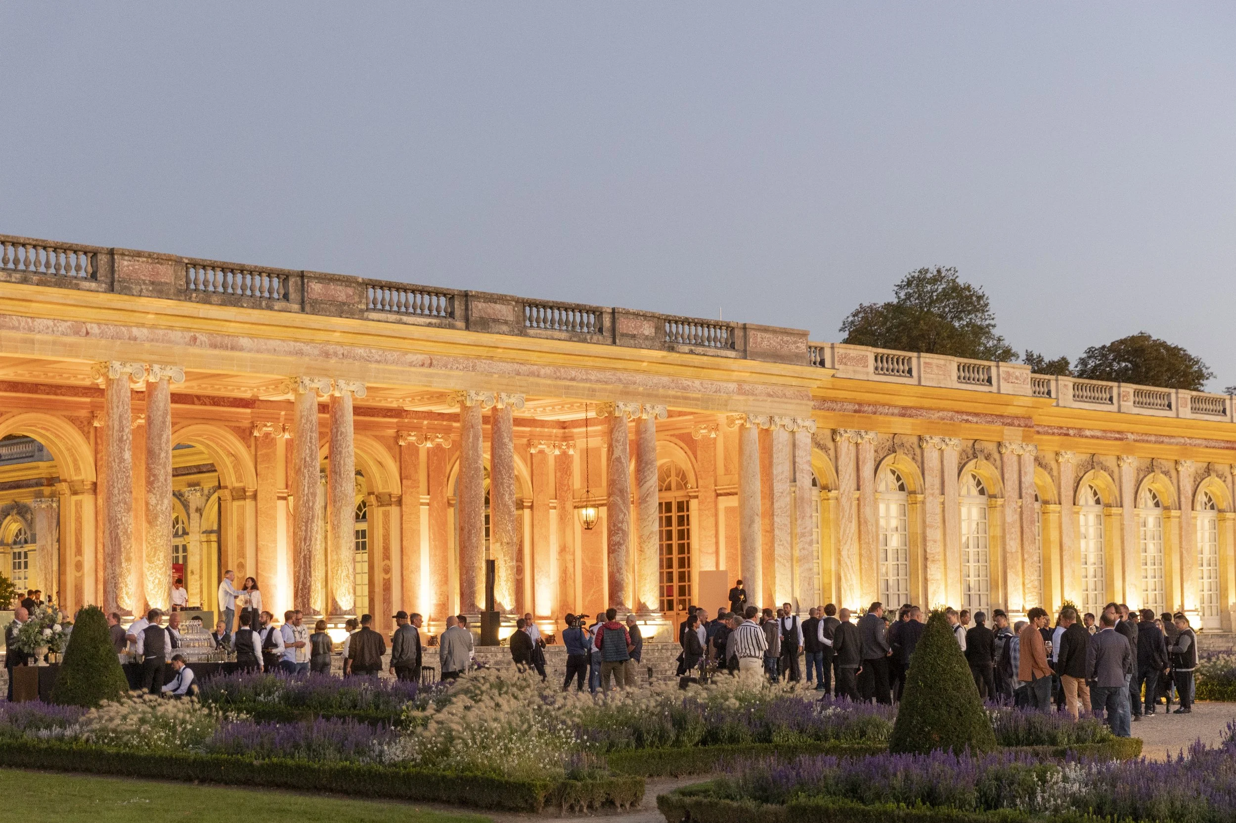 Soirée de gala à Versailles lors d’un séminaire sur mesure, avec dîner d’exception