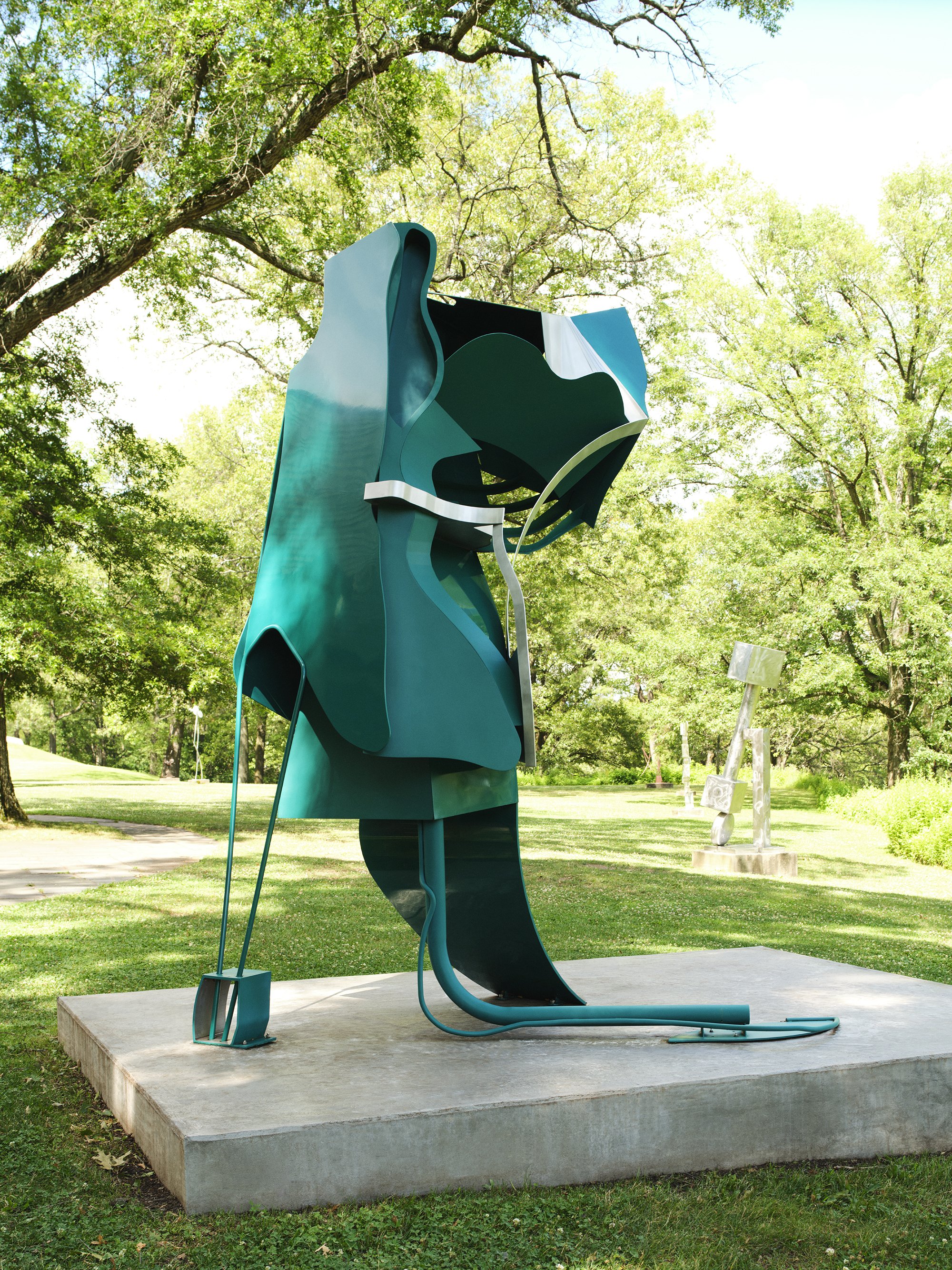  Arlene Shechet,  Maiden May , 2023. Courtesy of the Artist and Pace Gallery. Installation view of  Arlene Shechet: Girl Group  at Storm King art Center. Photo by David Schulze 