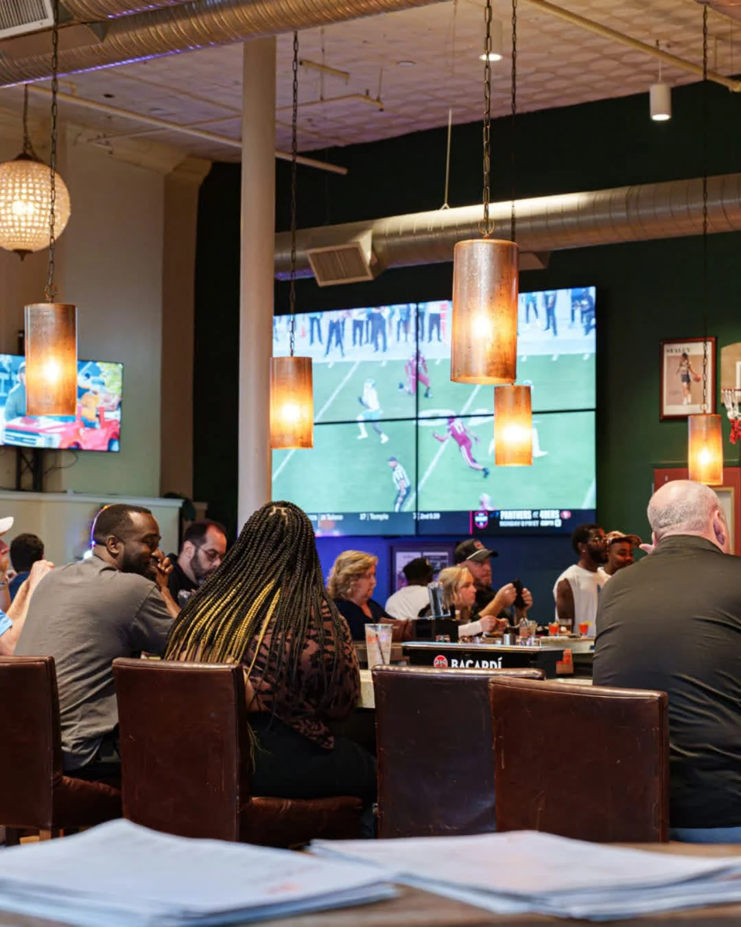 Big screens. Cold brews. Every play.
#TheYardColumbia #ColumbiaSC #DowntownColumbia #GameDay #SportsBar #ColumbiaNightlife